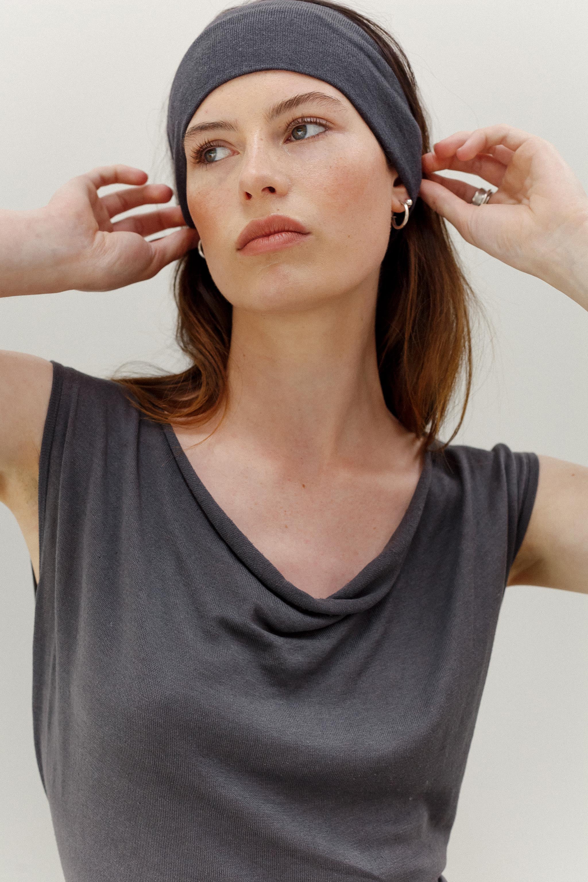 Rei Silk Cashmere Band - Charcoal