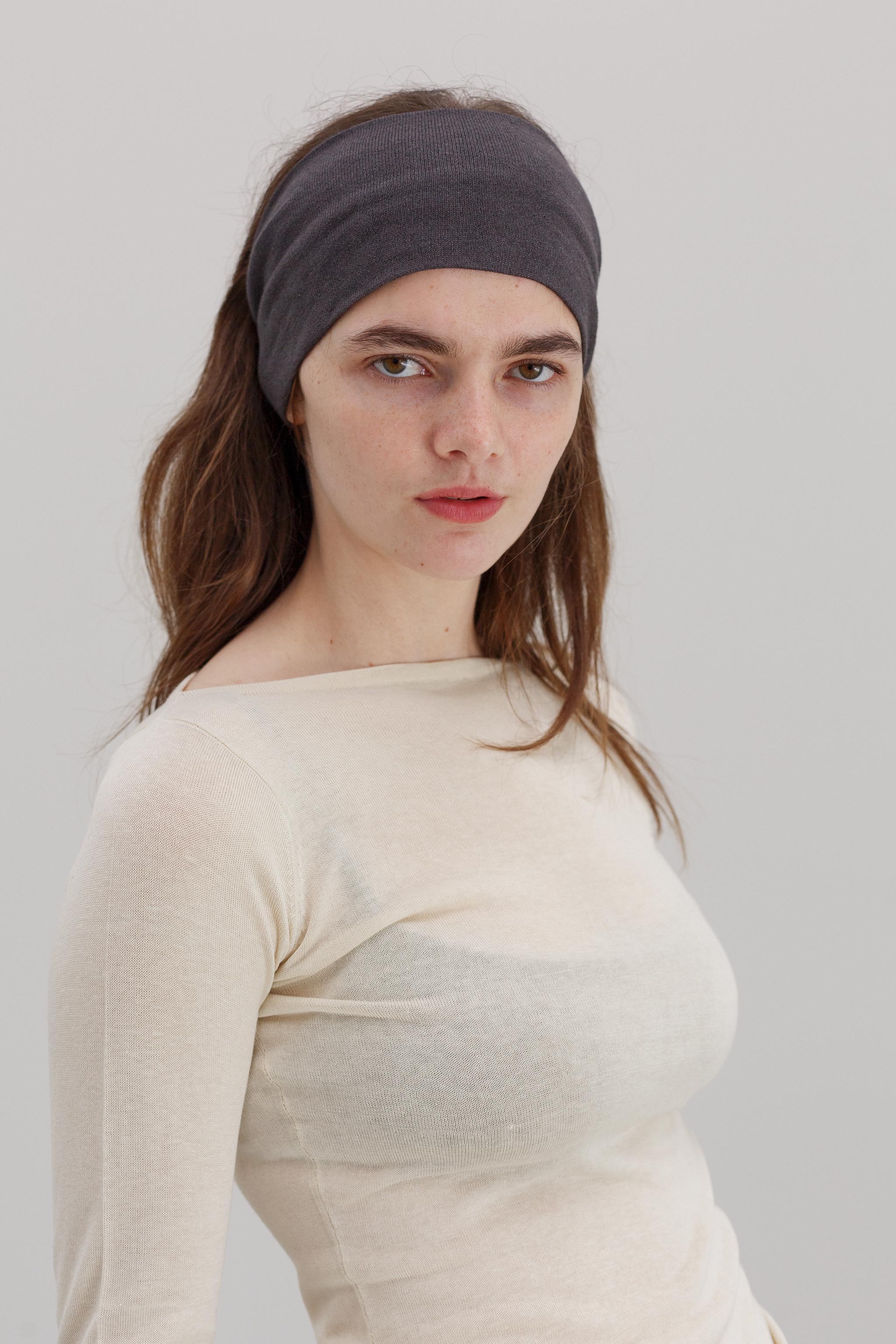 Rei Silk Cashmere Band - Charcoal
