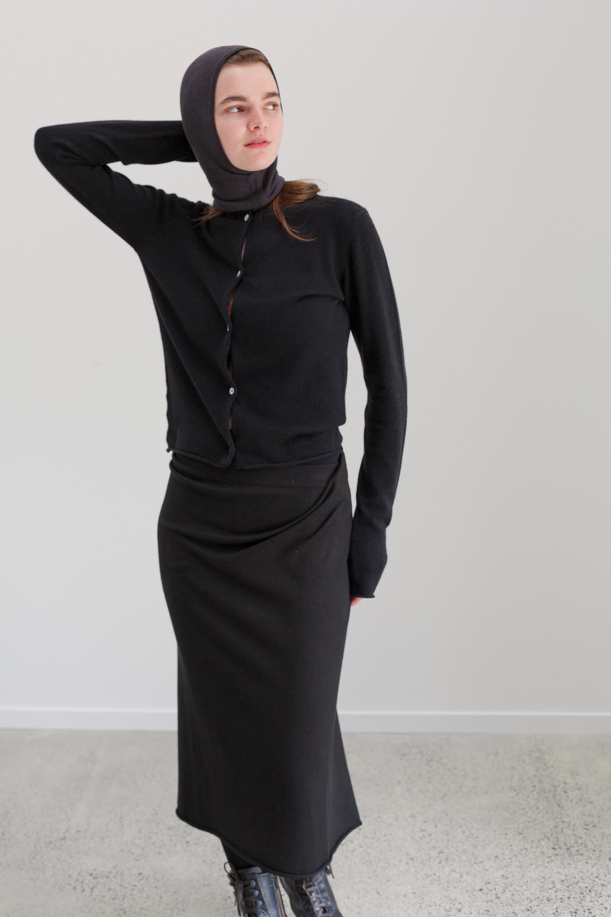 Lyla Silk Cashmere Hood - Carbon