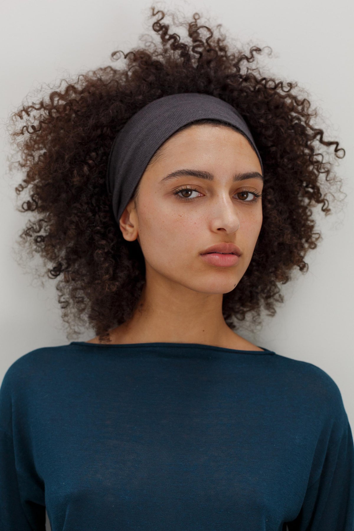 Rei Silk Cashmere Band - Charcoal