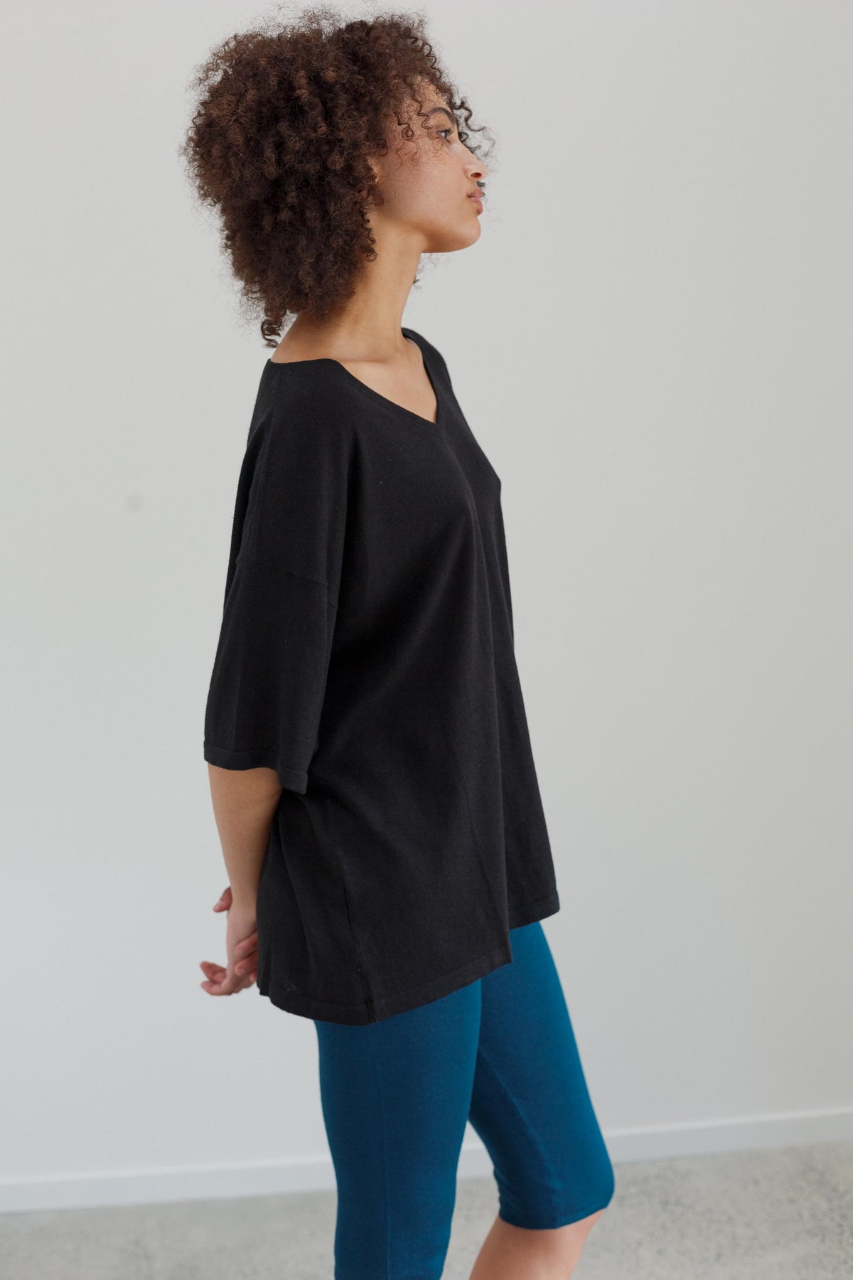 Kind Hemp Embroidery Top - Black