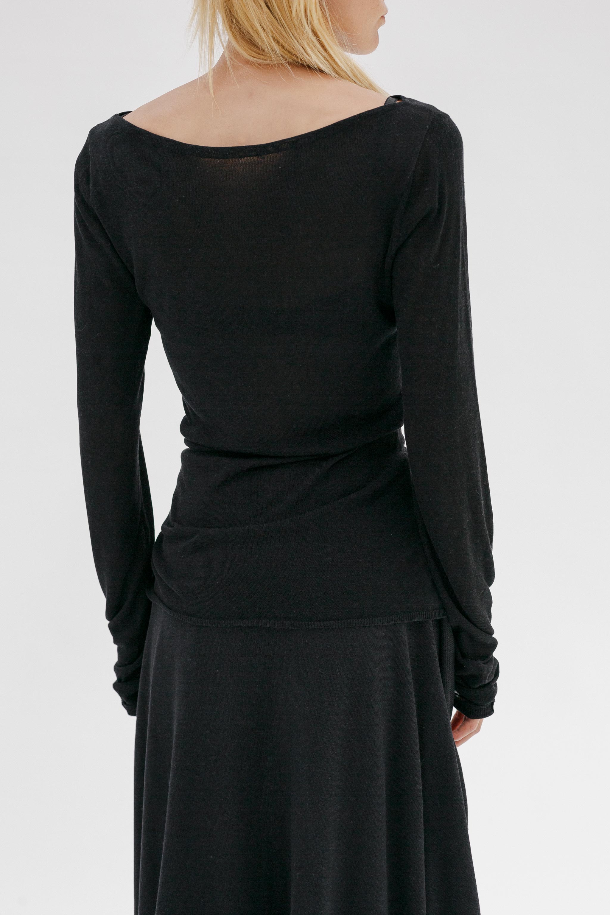 Onure Silk Top - Black - Wixii