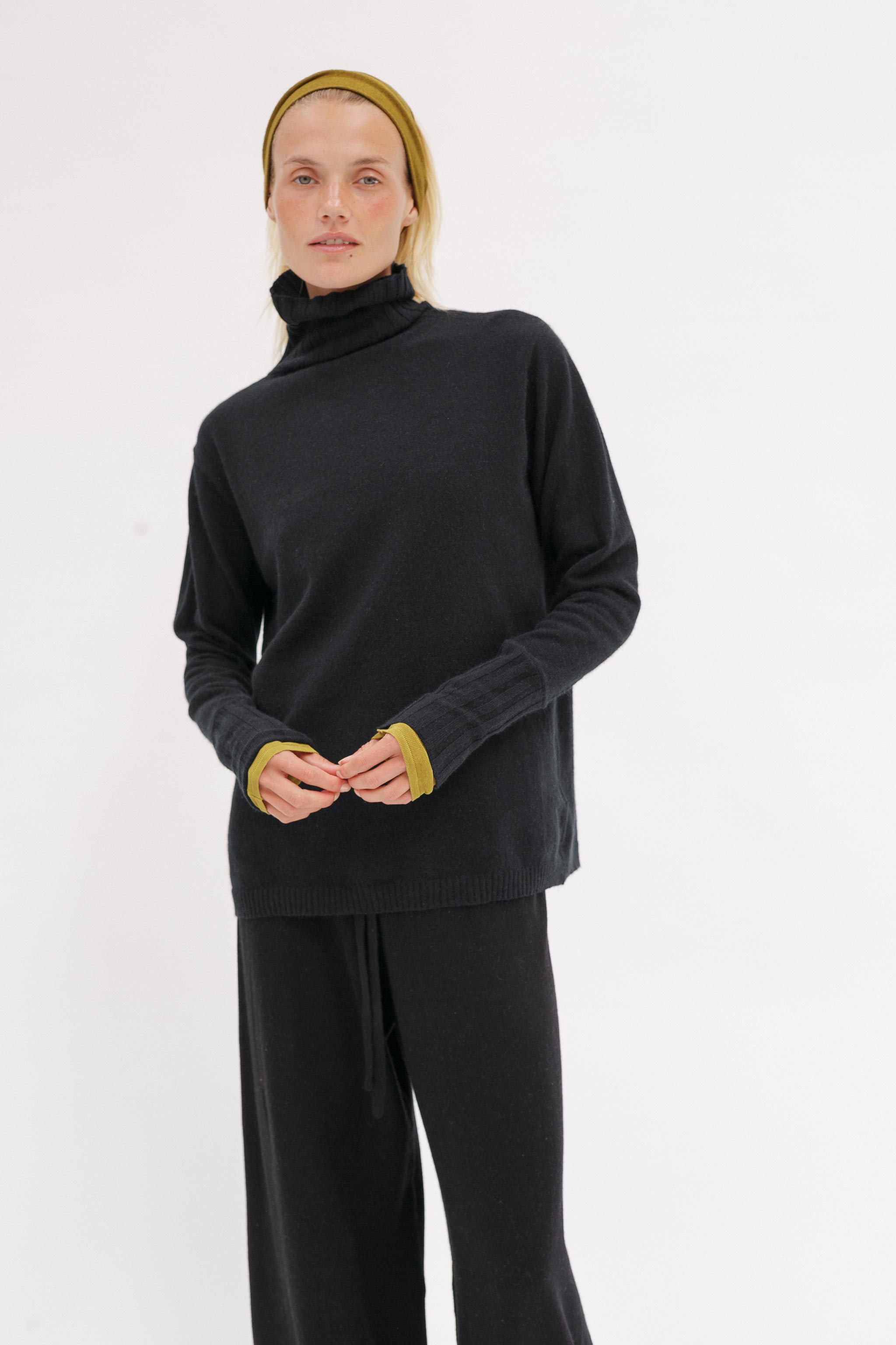 Veronica Perino Jumper - Black - Wixii
