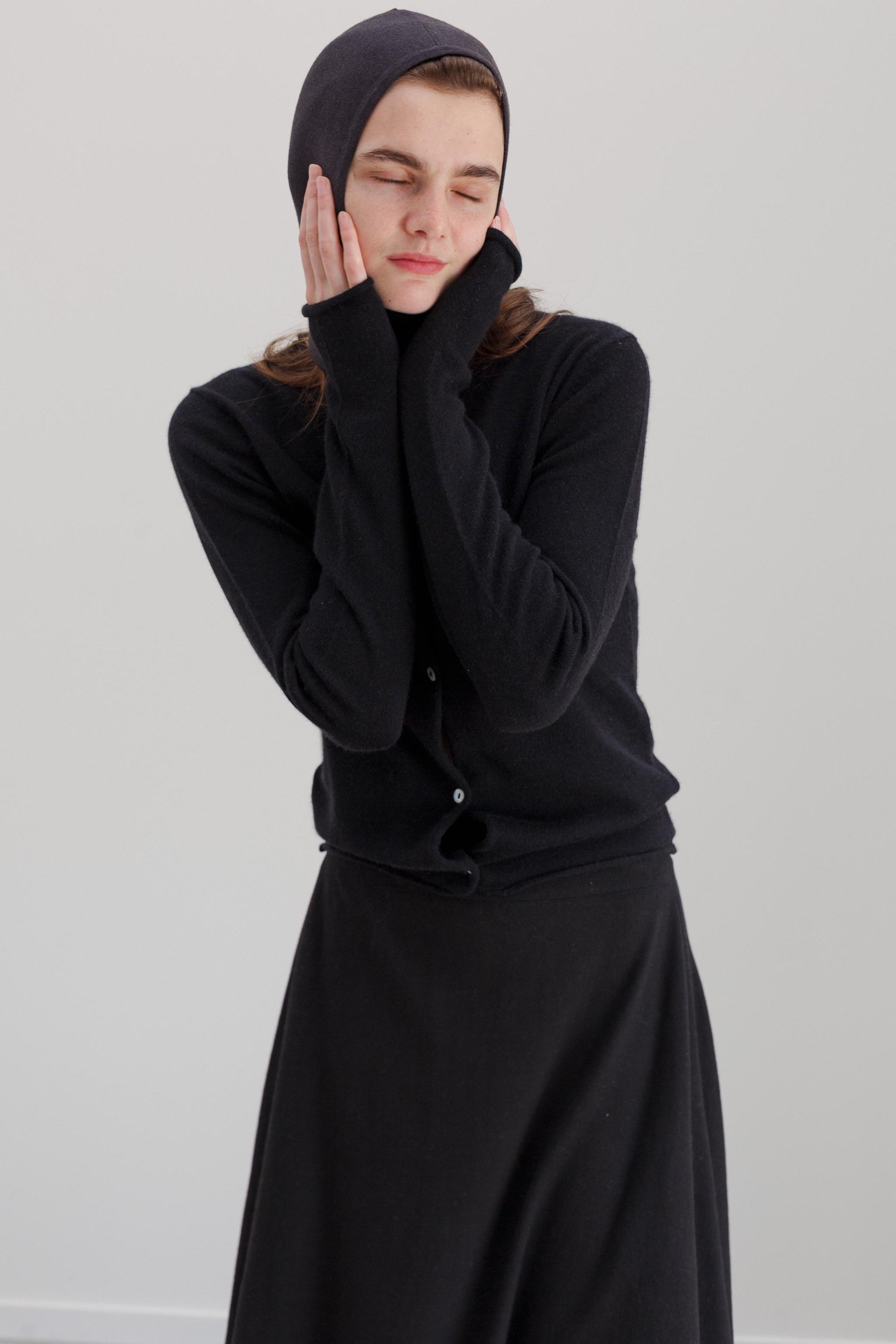 Lyla Silk Cashmere Hood - Carbon