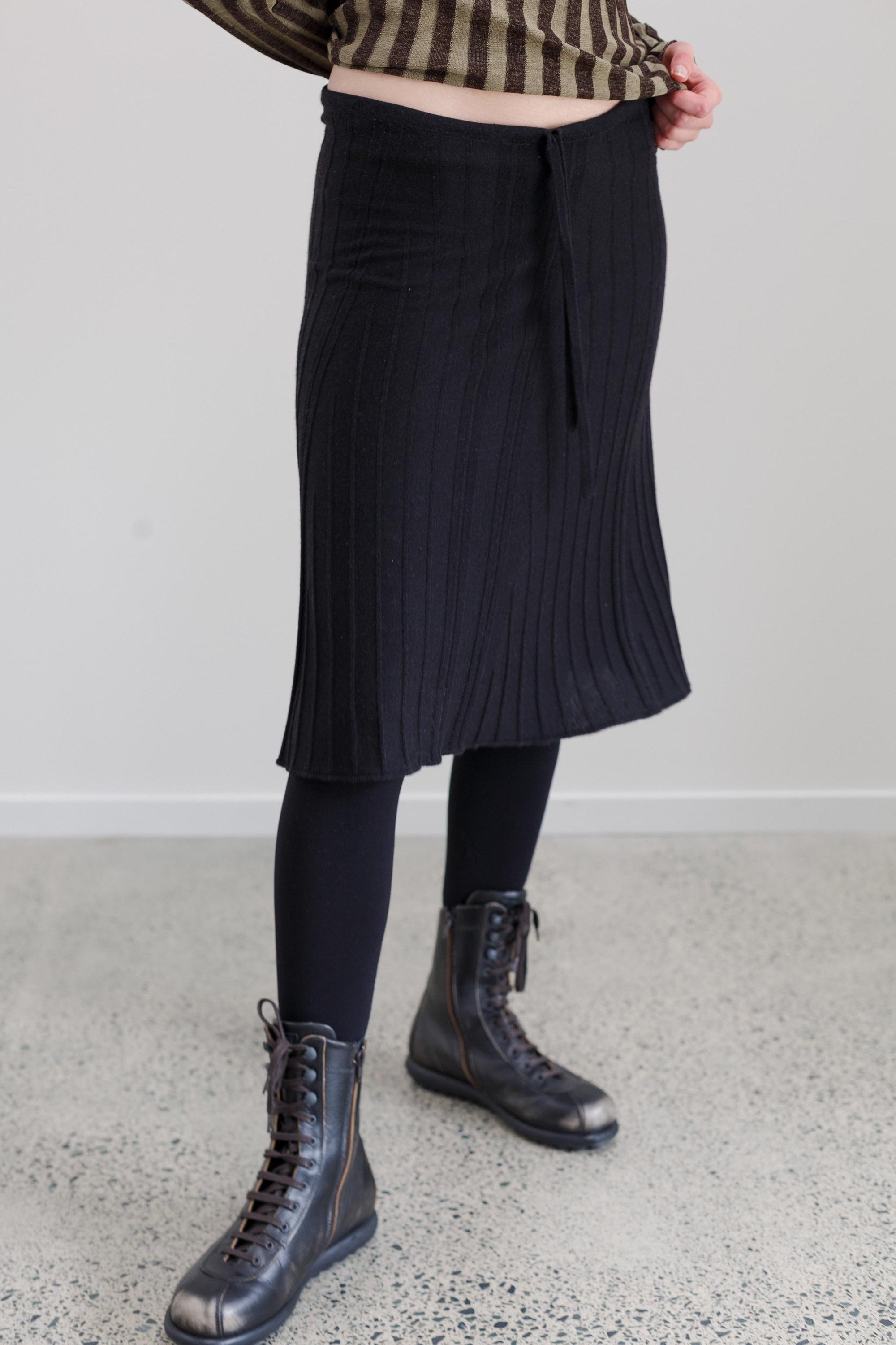 Lyra Cashmere Silk Cape - Black