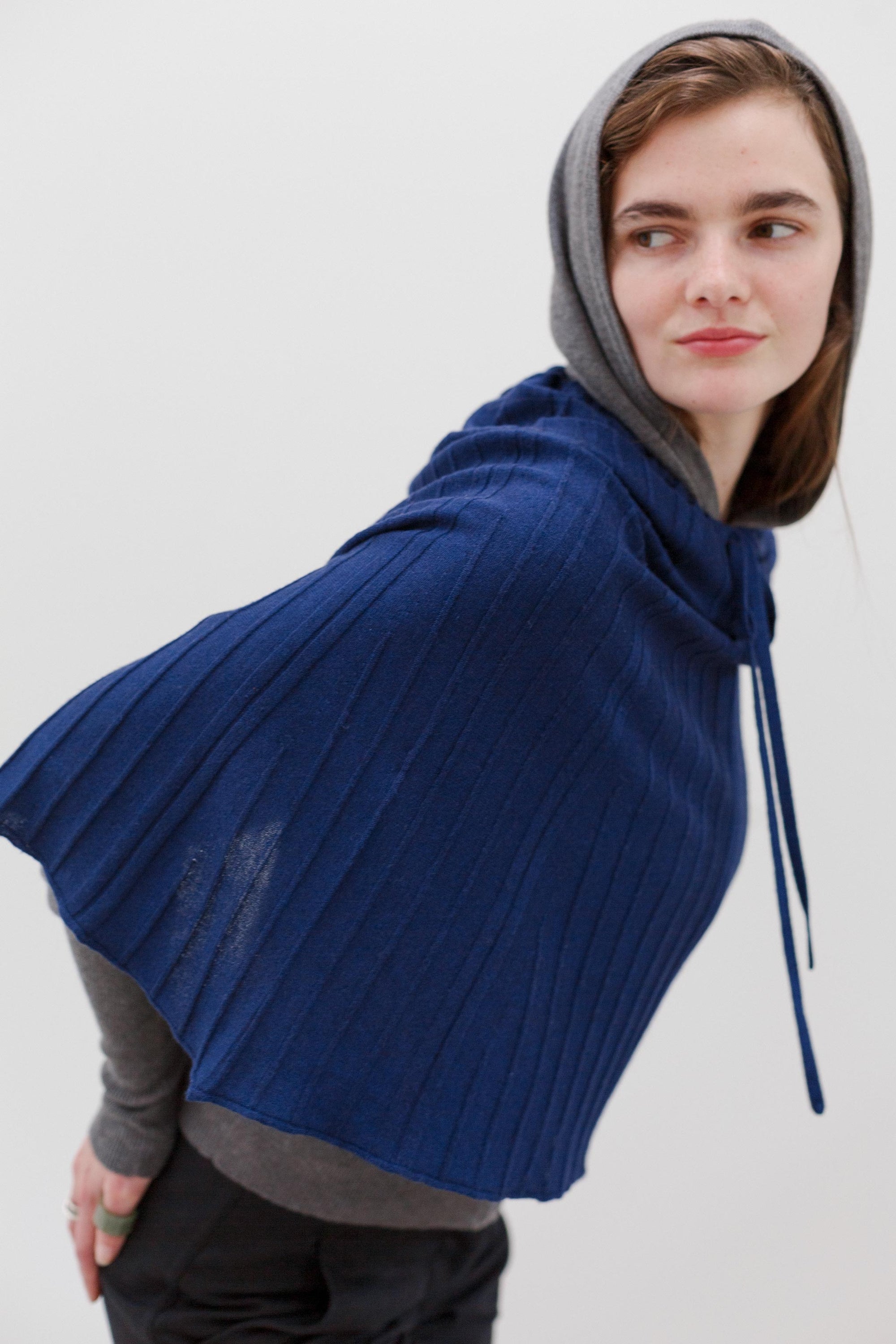 Lyra Cashmere Silk Cape - Berry Noir