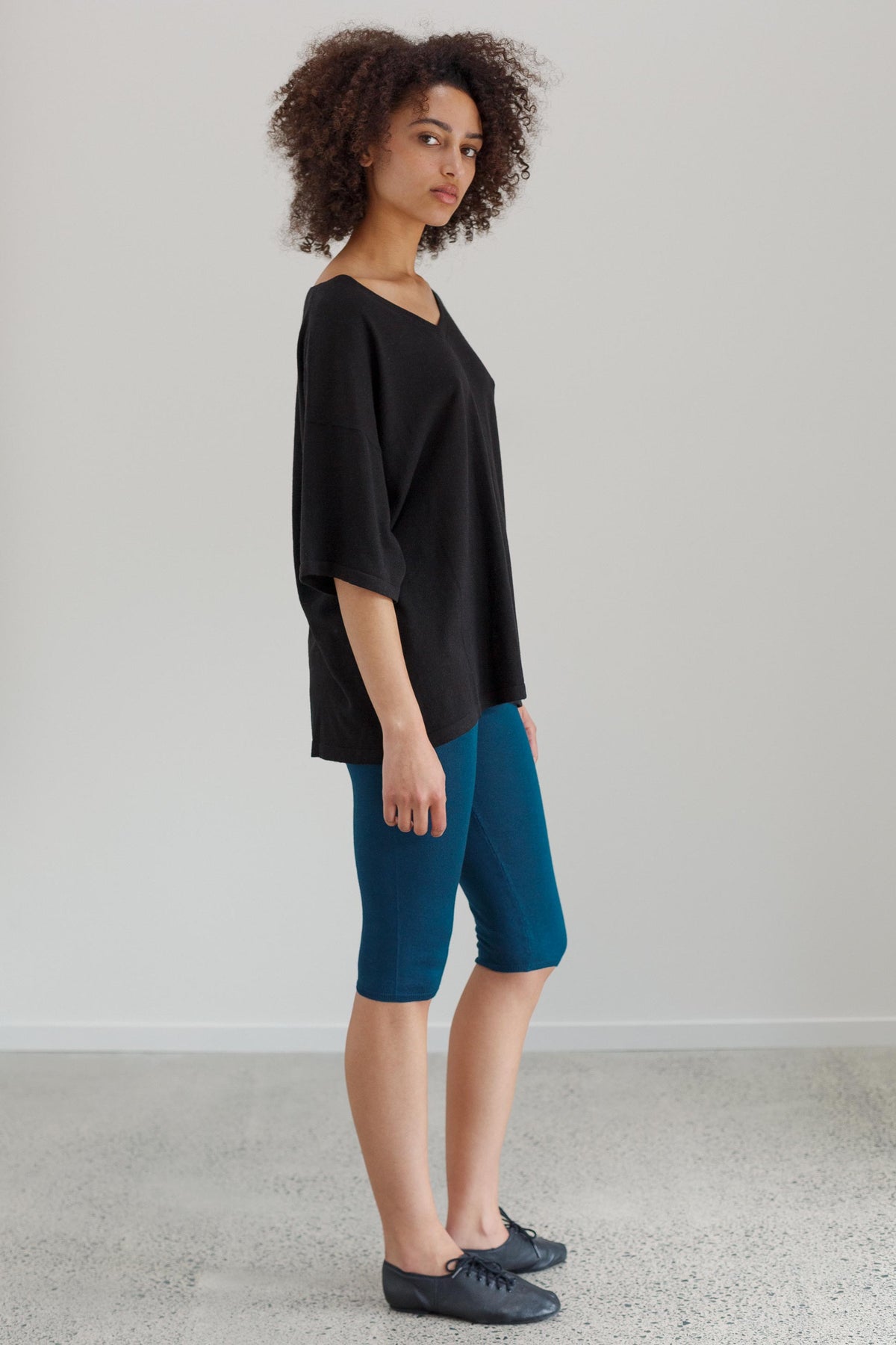 Kind Hemp Embroidery Top - Black