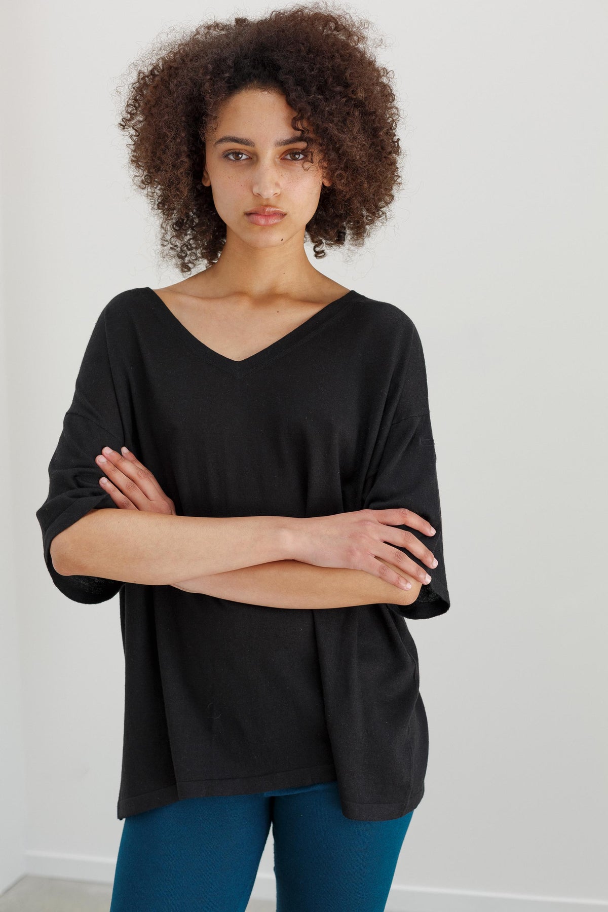 Kind Hemp Embroidery Top - Black